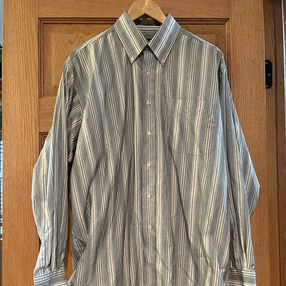 Forsyth of Canada Men’s Dress Shirt